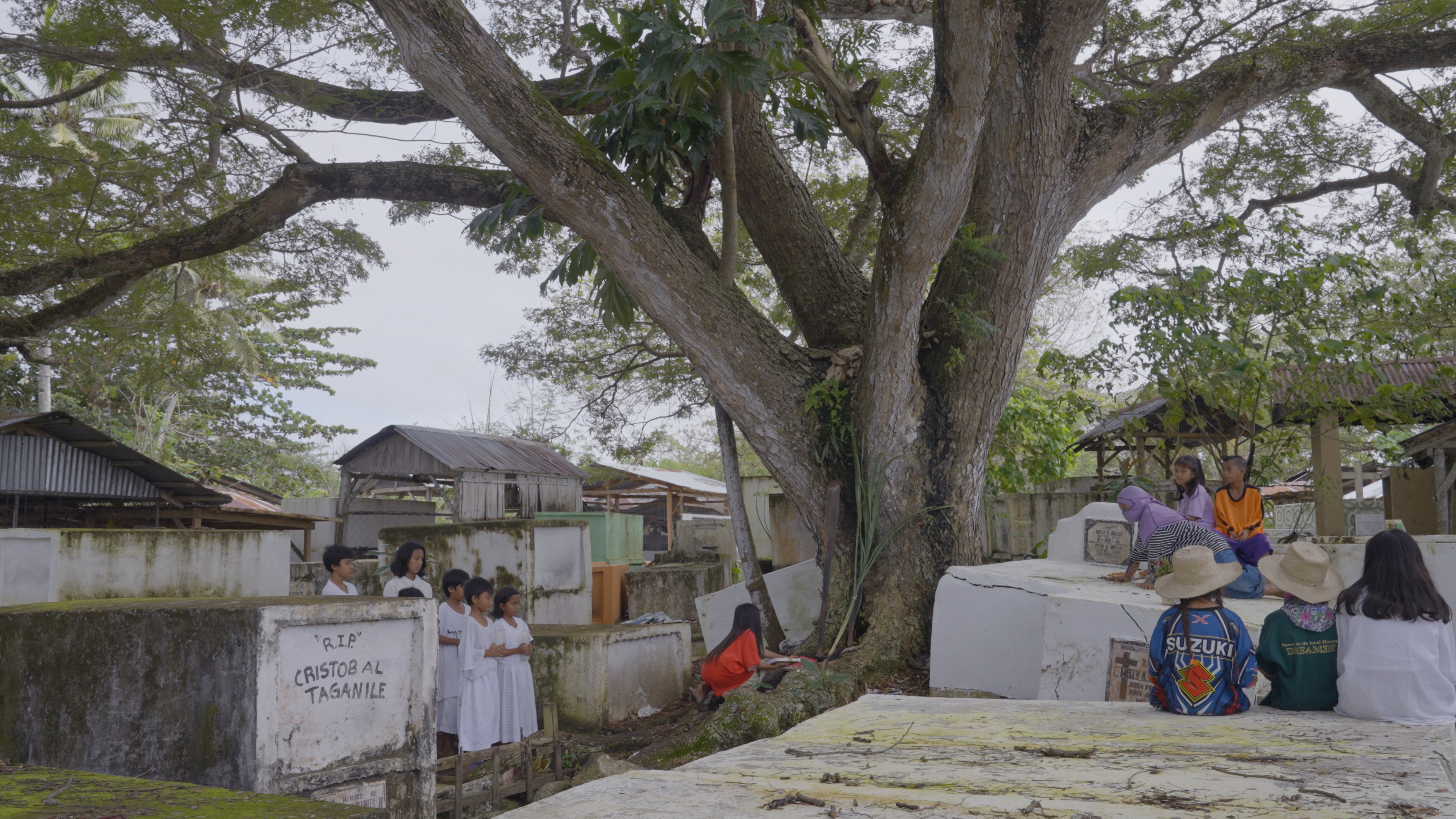 Enzo Camacho & Ami Lien, Langit Lupa, 2023, still from digital video. Courtesy of the artists