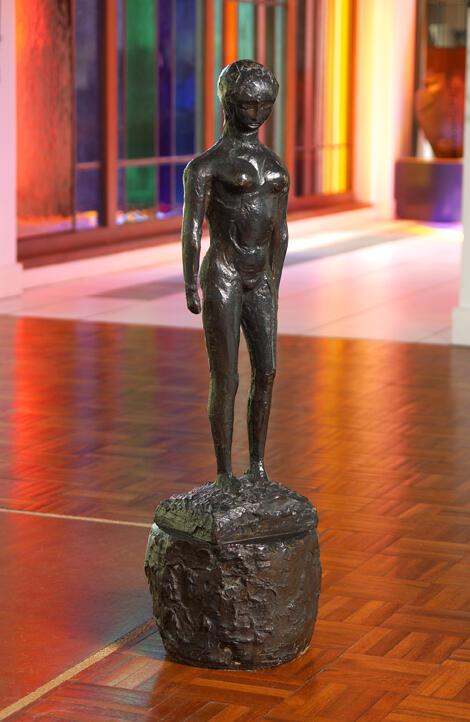 Standing Figure (Circus) (1959)